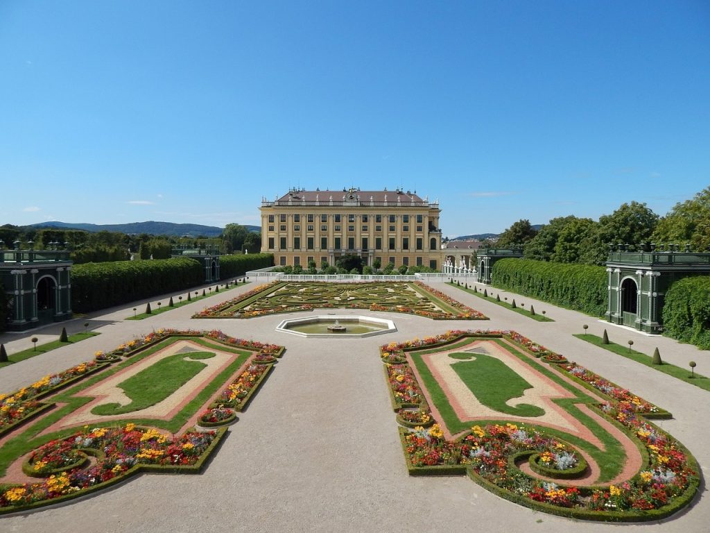 schonbrunn-503846_1280