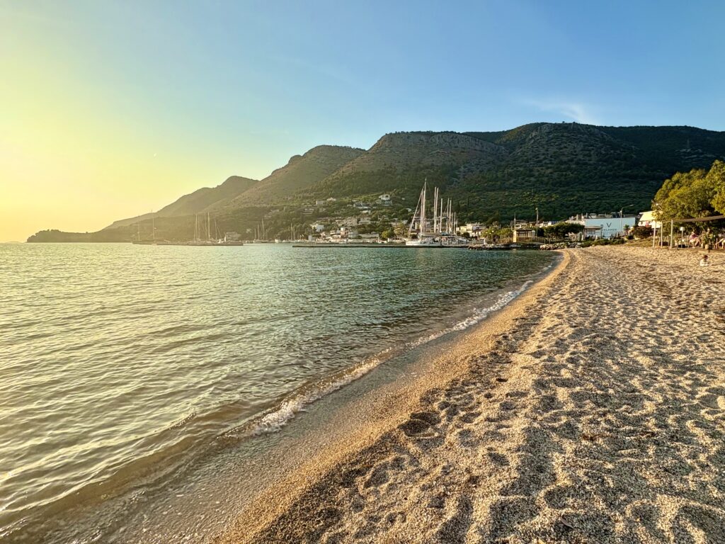Plataria Beach